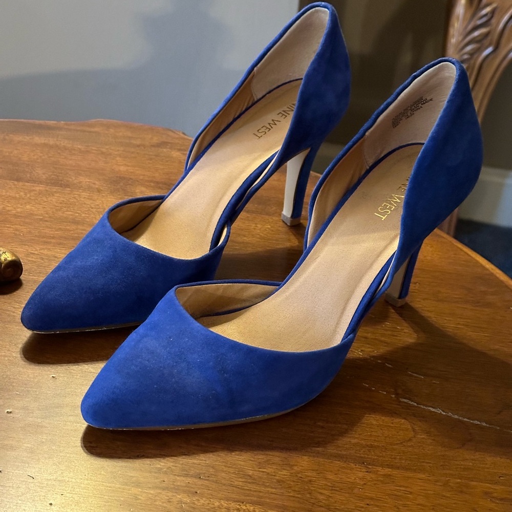 Nine West blue suede heels. Gently worn. Size 9.5 - Picture 2 of 5